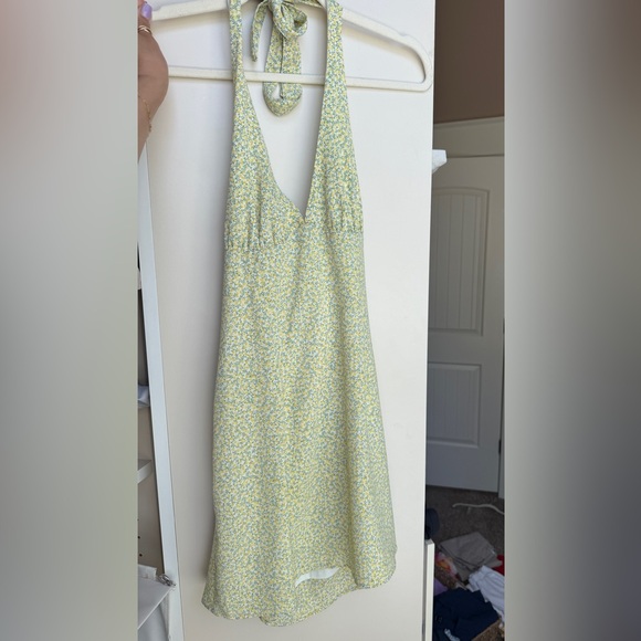 H&M Dresses & Skirts - H&M Halter Sundress